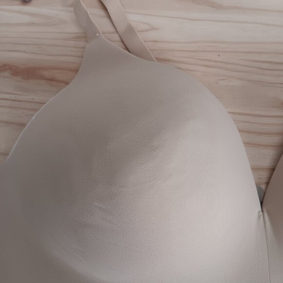 Ambrielle Super Soft Wirefree Full Coverage Bra, Sz 40C - Picture 3 of 6